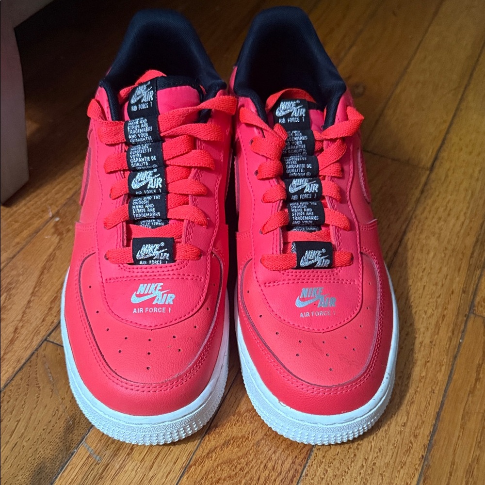 Nike Air force 1’ 07 Lv8 Double Air Pack Laser Crimson